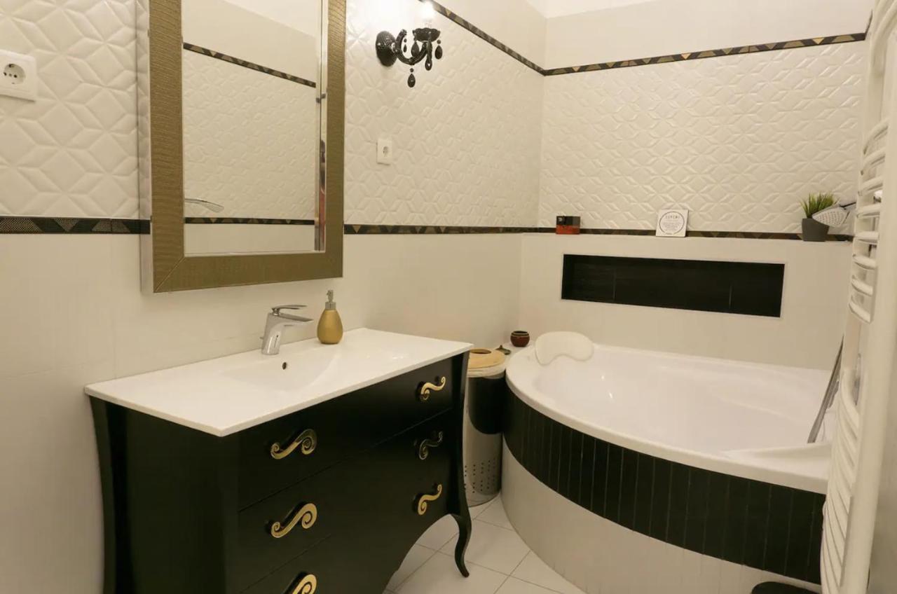 Premium Apartment By Hi5 - Lendvay Palace 부다페스트 외부 사진