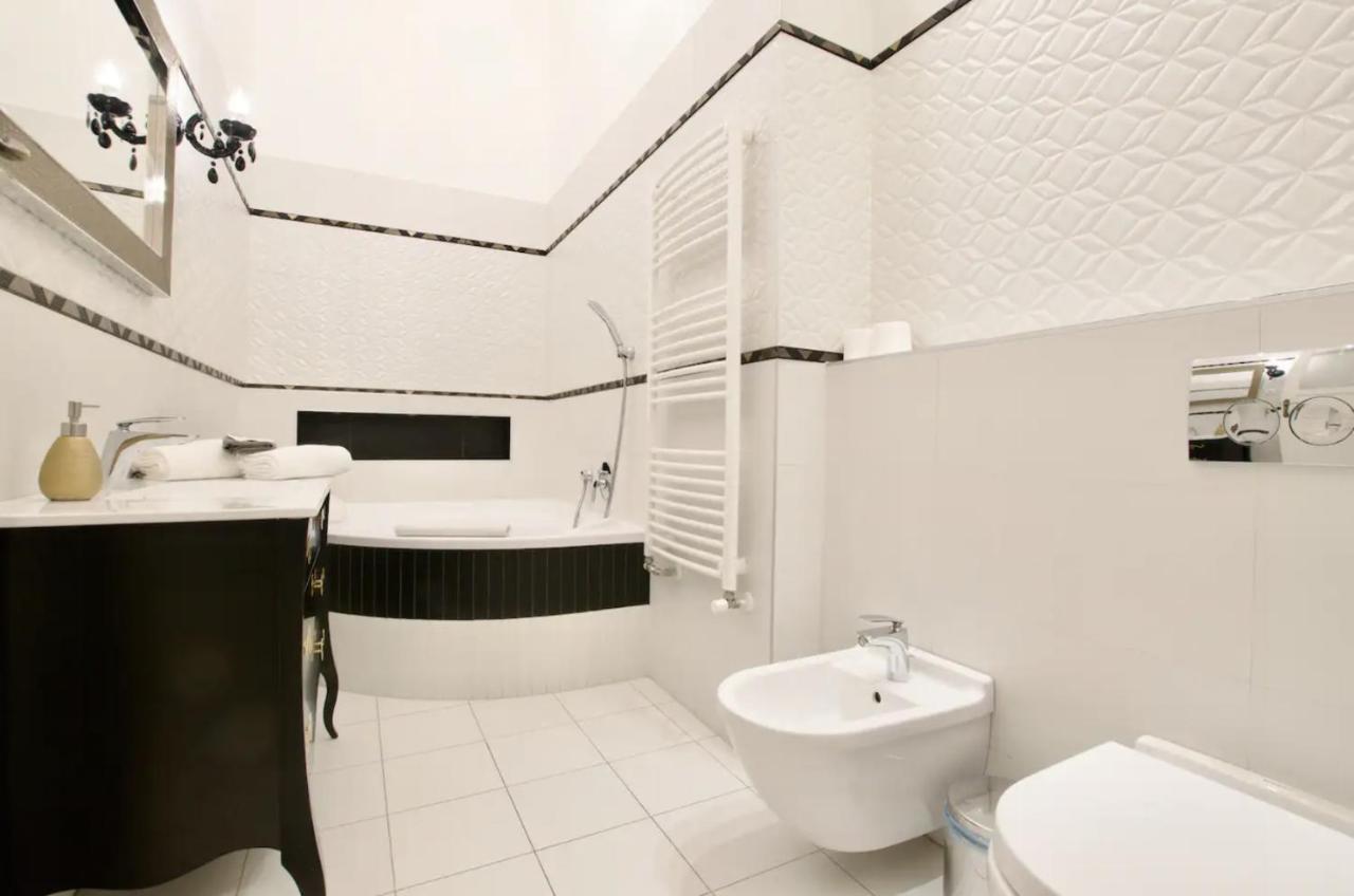 Premium Apartment By Hi5 - Lendvay Palace 부다페스트 외부 사진